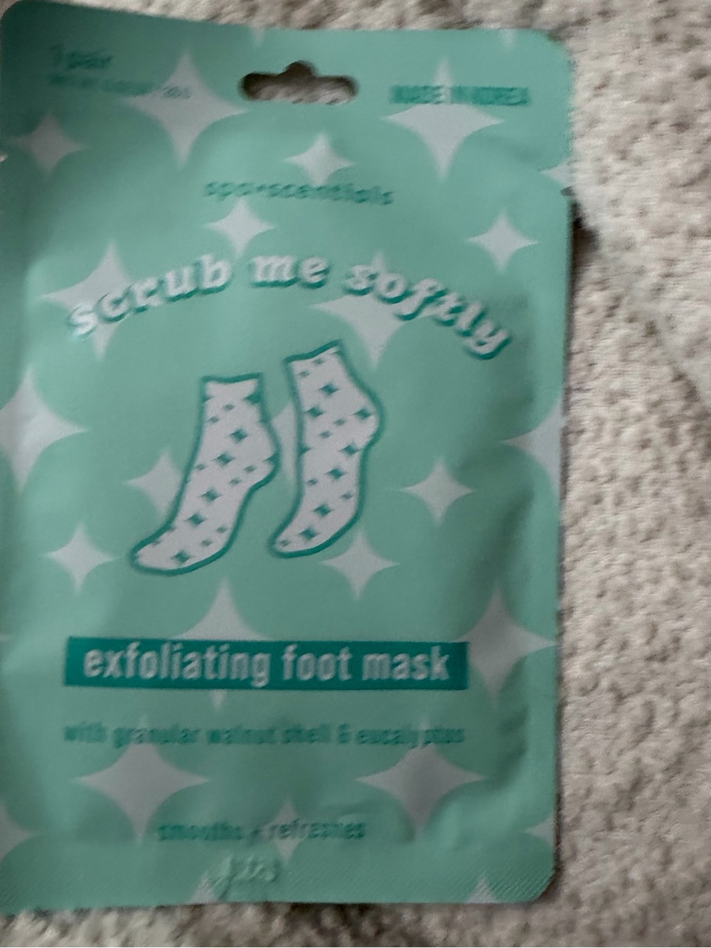 Exfoliating Korean Foot Mask Scrub Me Softly
Made in Korea